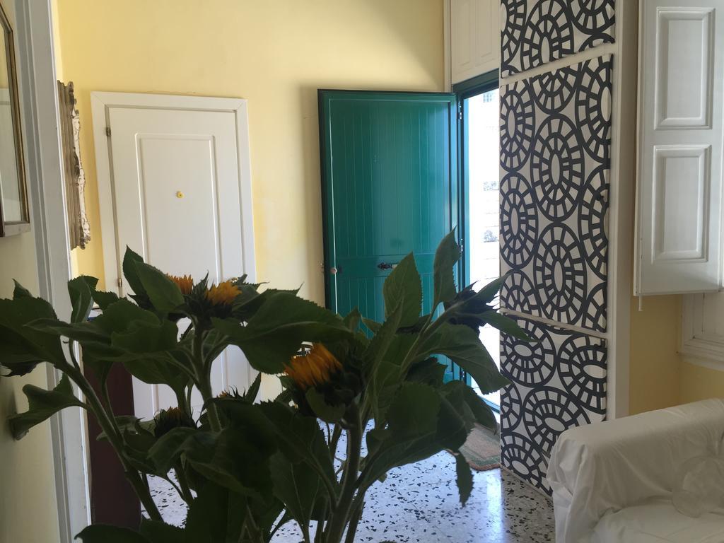 B&B Le Colonne Brindisi Bagian luar foto