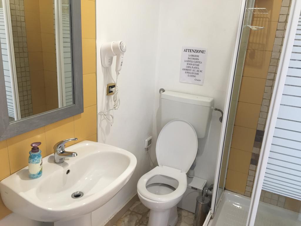 B&B Le Colonne Brindisi Ruang foto