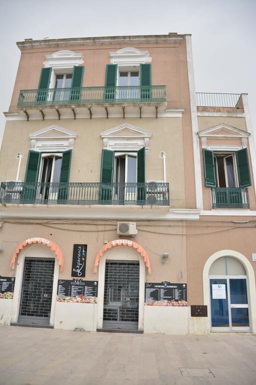 B&B Le Colonne Brindisi Bagian luar foto