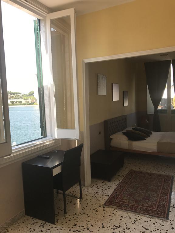 B&B Le Colonne Brindisi Ruang foto