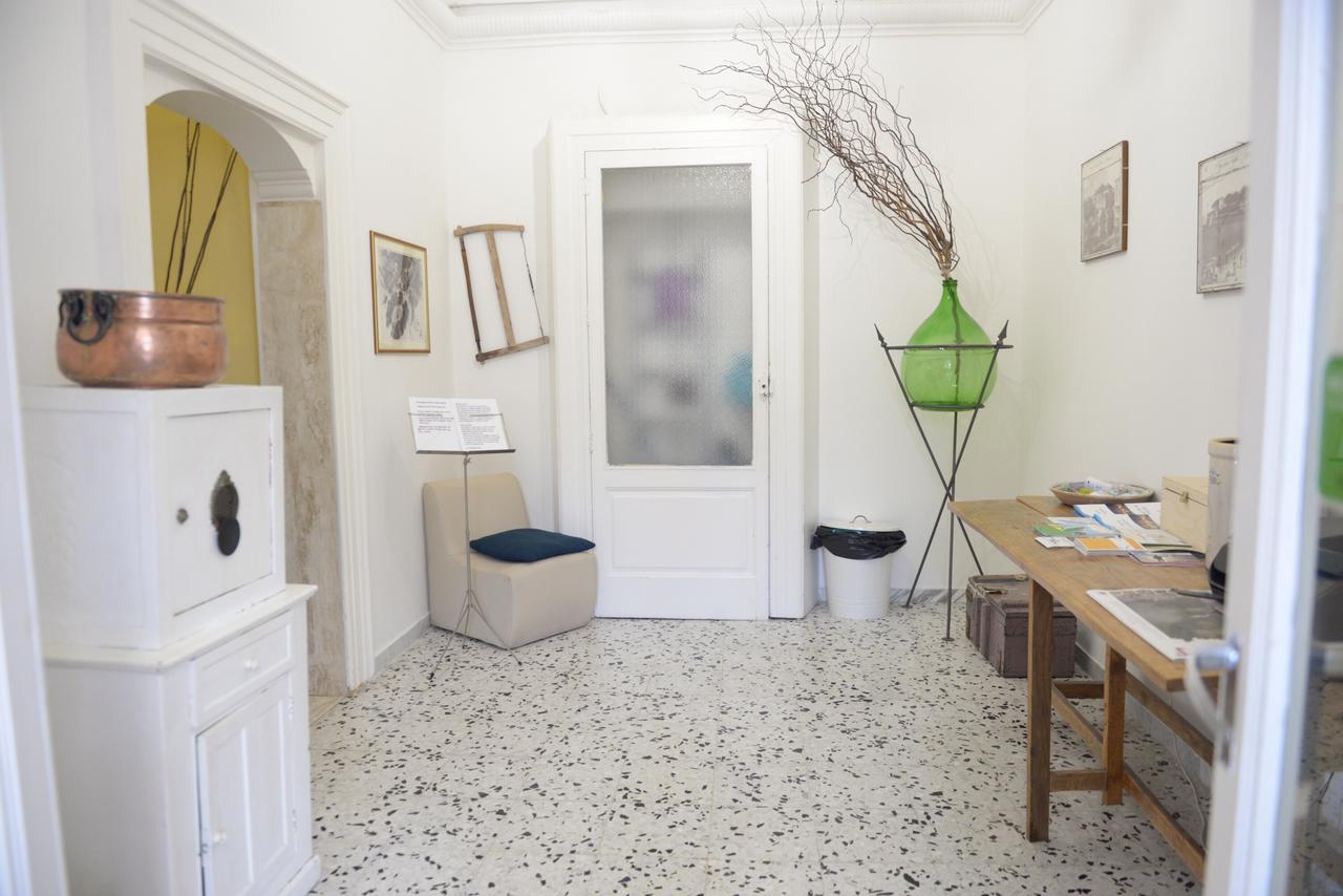 B&B Le Colonne Brindisi Bagian luar foto