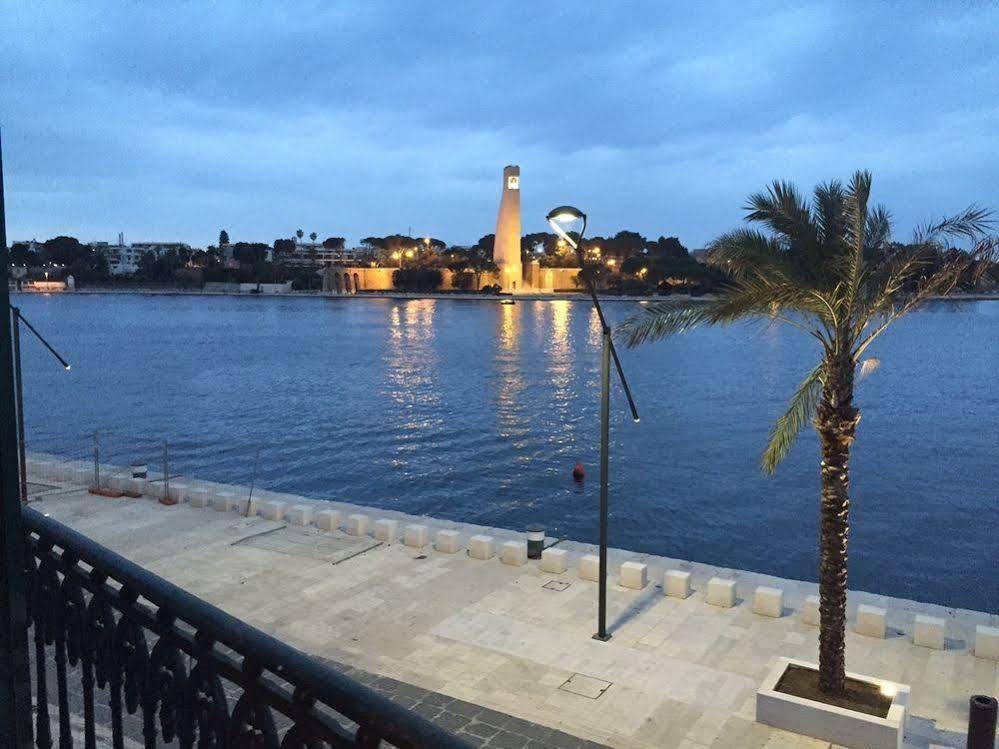 B&B Le Colonne Brindisi Bagian luar foto